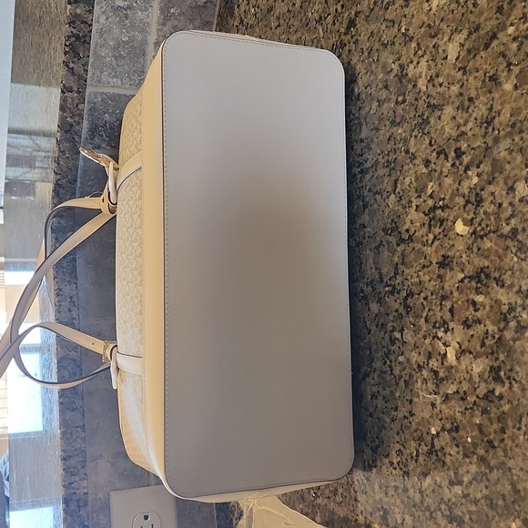 MK JET TRAVEL BAG - Picture 6 of 8